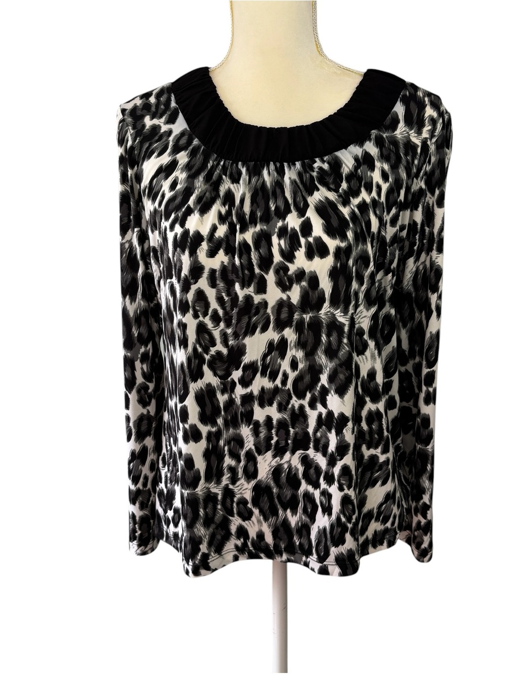 Southern Lady animal print blouse, size Medium, vintage, dressy, office, retro
